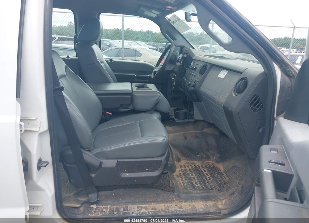 2011 FORD F-250 XL VIN: 1FT7W2B60BEC87842