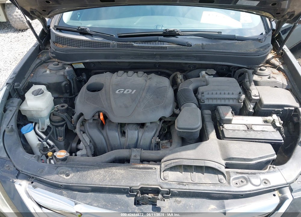 2011 HYUNDAI SONATA VIN: 5NPEC4AC2BH031916
