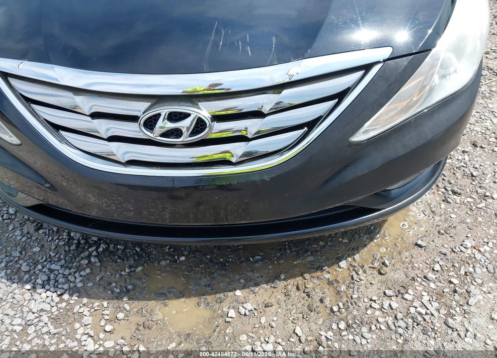 2011 HYUNDAI SONATA VIN: 5NPEC4AC2BH031916