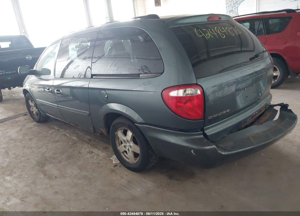 2005 DODGE GRAND CARAVAN SXT VIN: 2D4GP44L25R431882