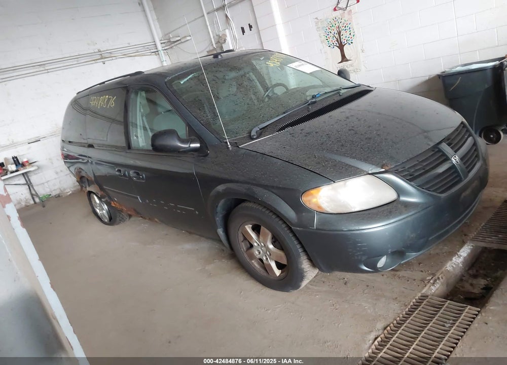 2005 DODGE GRAND CARAVAN SXT VIN: 2D4GP44L25R431882
