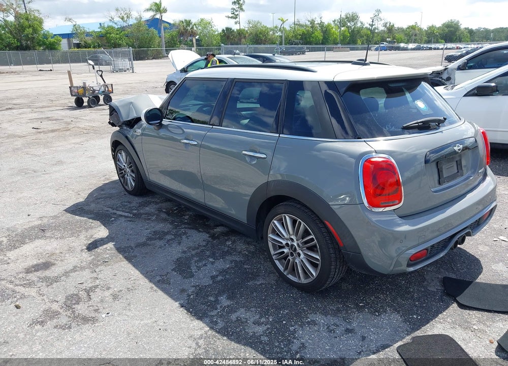 2018 MINI COOPER VIN: WMWXU3C55J2F51056