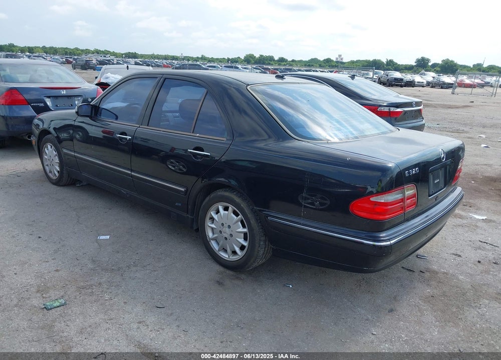 2001 MERCEDES-BENZ E 320 VIN: WDBJF65J11B356131