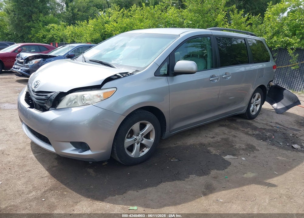 2011 TOYOTA SIENNA LE V6 VIN: 5TDKK3DC7BS156576