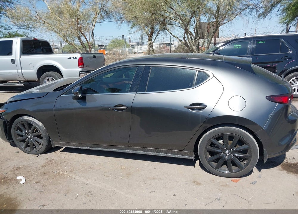 2019 MAZDA 3 VIN: JM1BPANM8K1133477