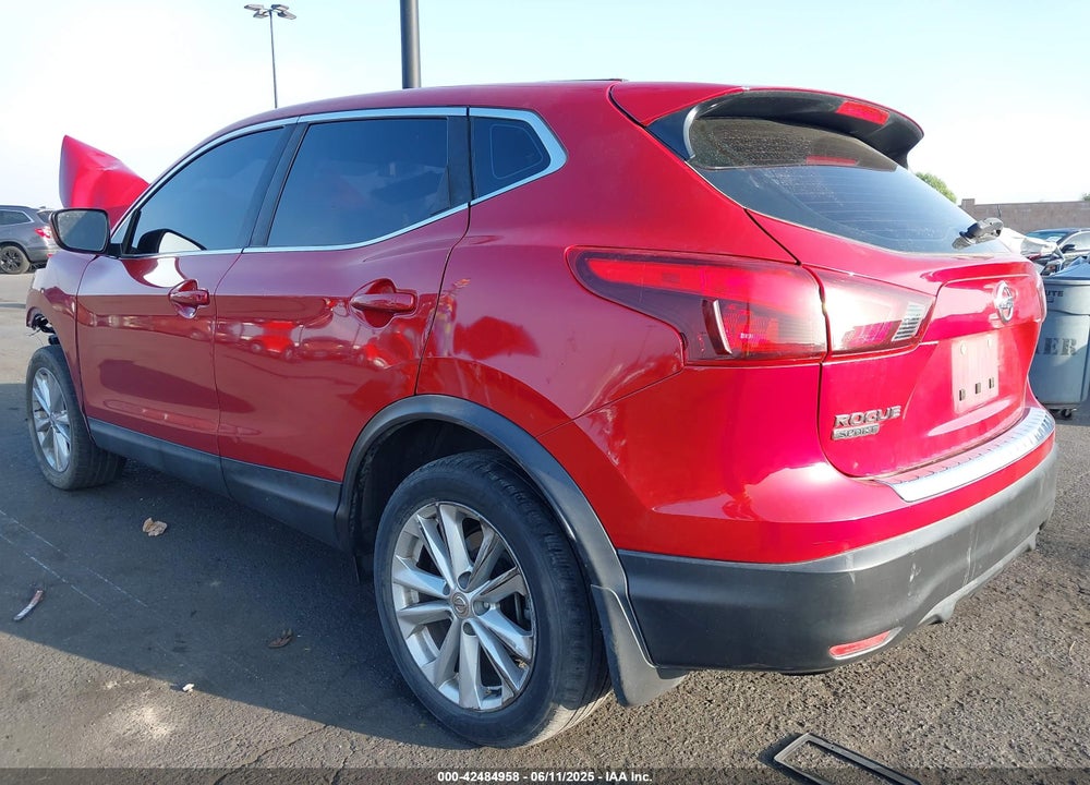 2017 NISSAN ROGUE SPORT VIN: JN1BJ1CP8HW006130