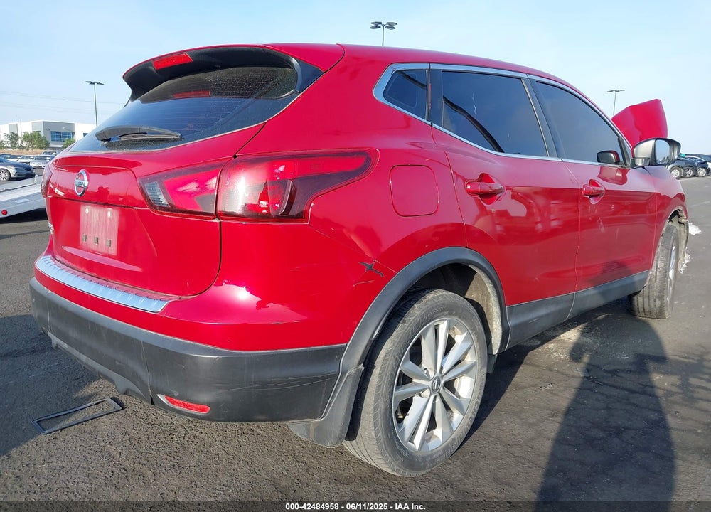 2017 NISSAN ROGUE SPORT VIN: JN1BJ1CP8HW006130