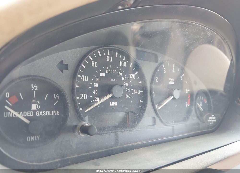 1998 BMW Z3 2.8 VIN: 4USCJ3337WLB63900