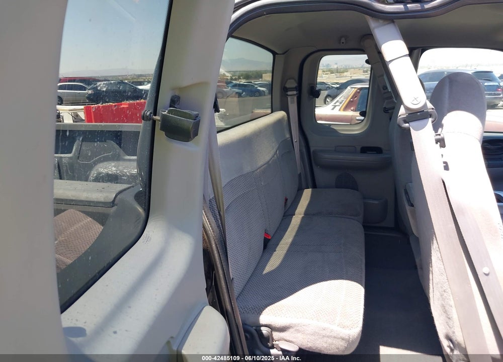 2000 FORD F-150 XL/XLT VIN: 1FTZX0729YKB50022