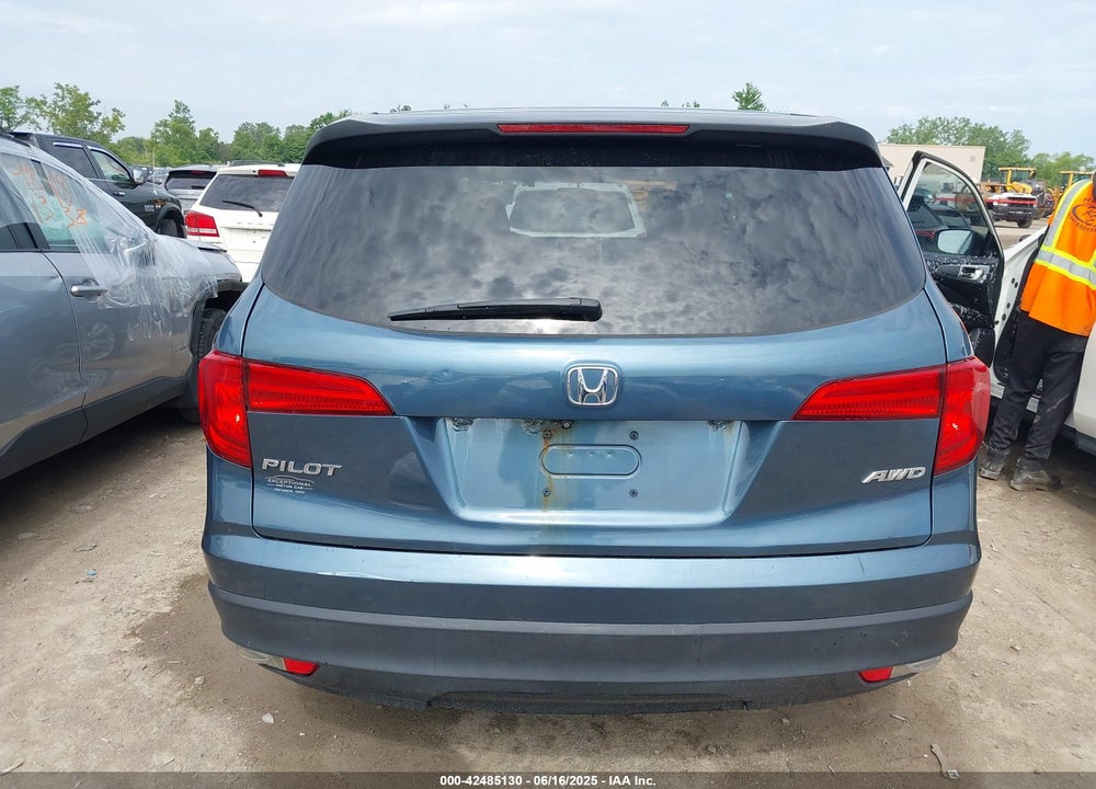 2016 HONDA PILOT VIN: 5FNYF6H10GB006409