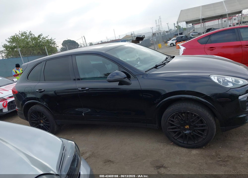 2017 PORSCHE CAYENNE VIN: WP1AA2A22HKA82177