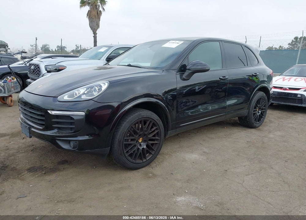 2017 PORSCHE CAYENNE VIN: WP1AA2A22HKA82177