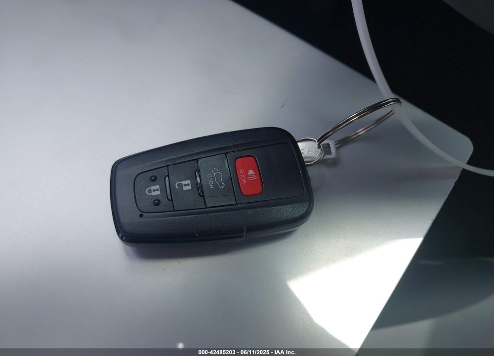 2024 TOYOTA RAV4 HYBRID XLE PREMIUM VIN: JTMB6RFV5RJ059437