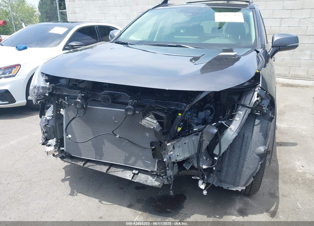 2024 TOYOTA RAV4 HYBRID XLE PREMIUM VIN: JTMB6RFV5RJ059437