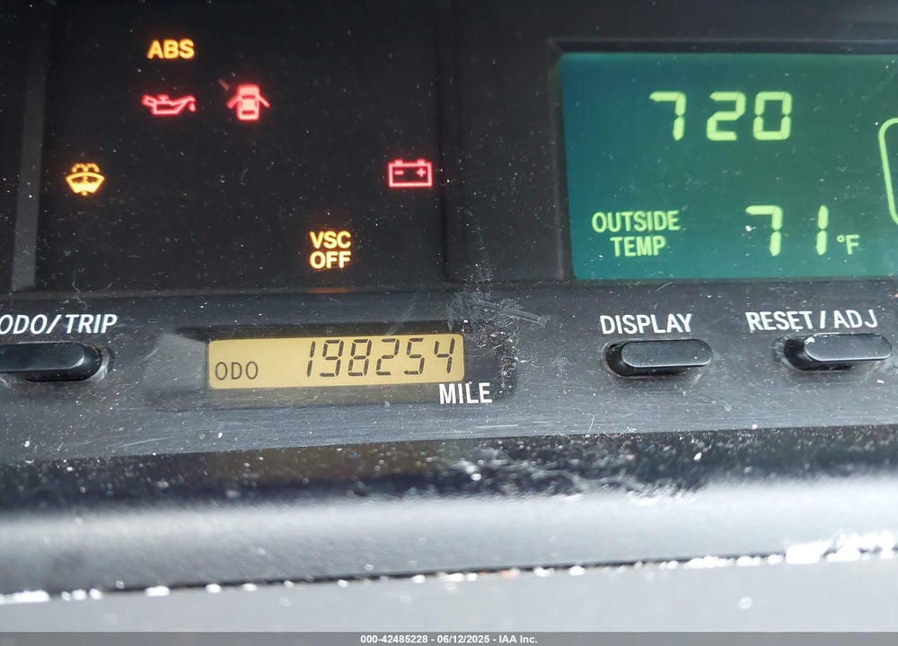 2001 TOYOTA AVALON XLS VIN: 4T1BF28B61U132940