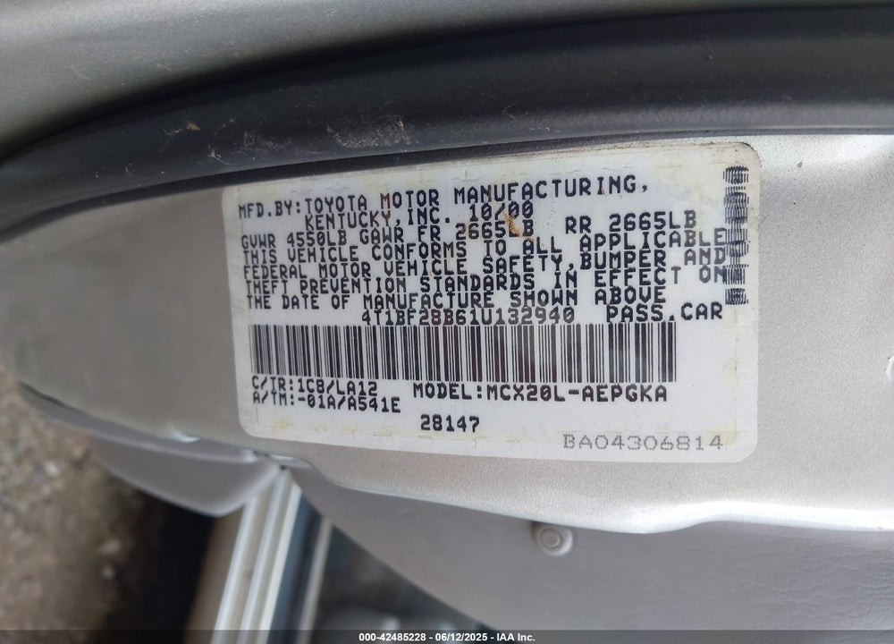 2001 TOYOTA AVALON XLS VIN: 4T1BF28B61U132940