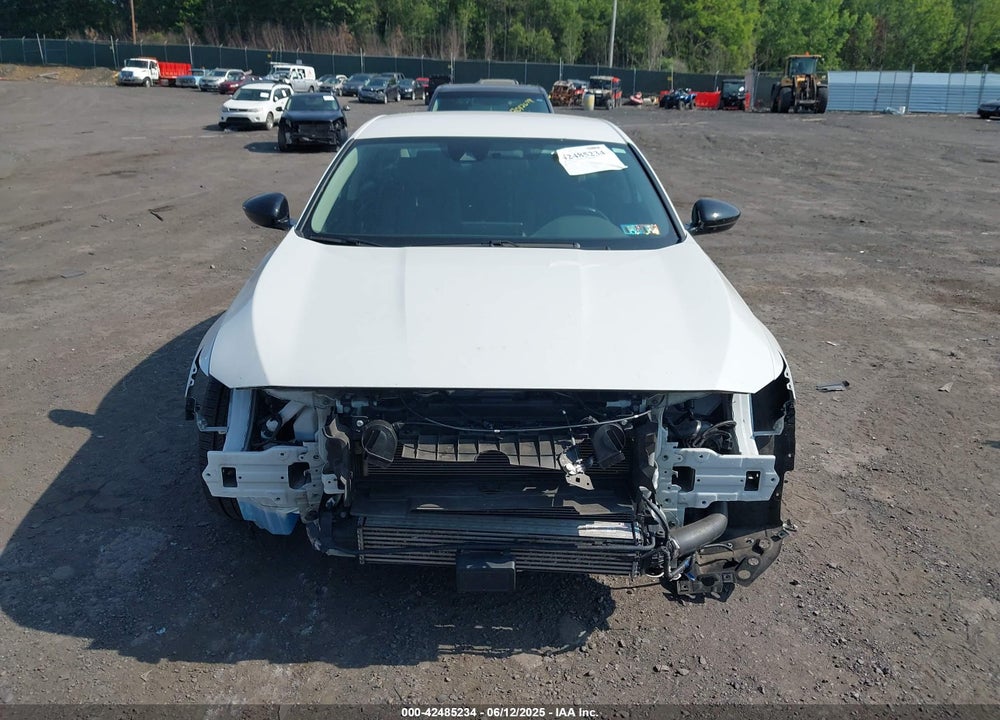 2022 HONDA ACCORD VIN: 1HGCV1F42NA066261