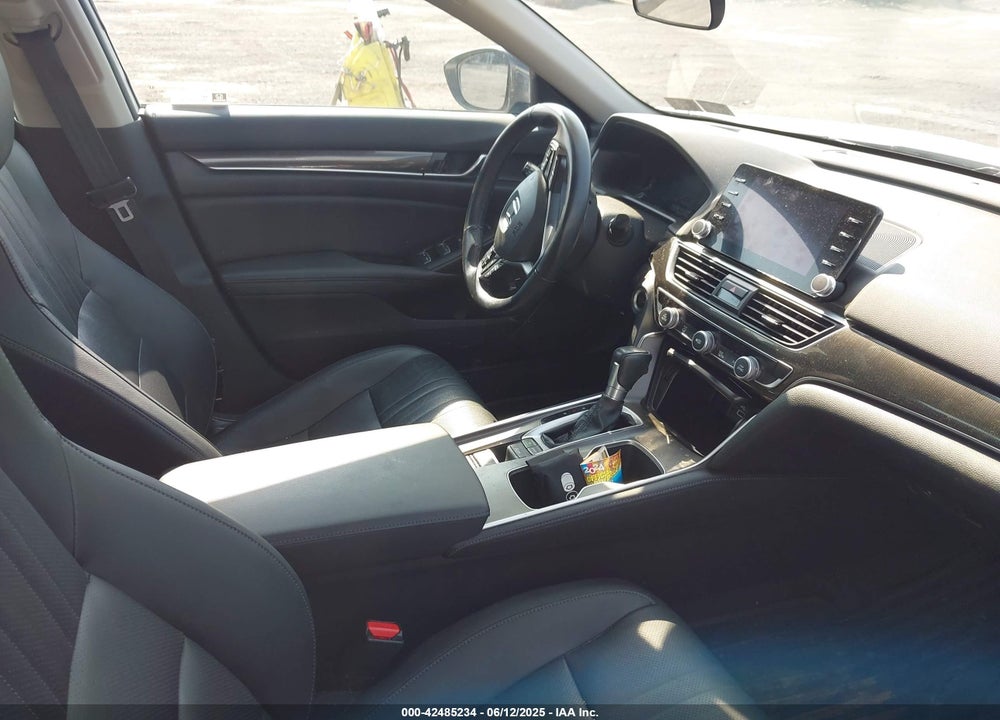 2022 HONDA ACCORD VIN: 1HGCV1F42NA066261