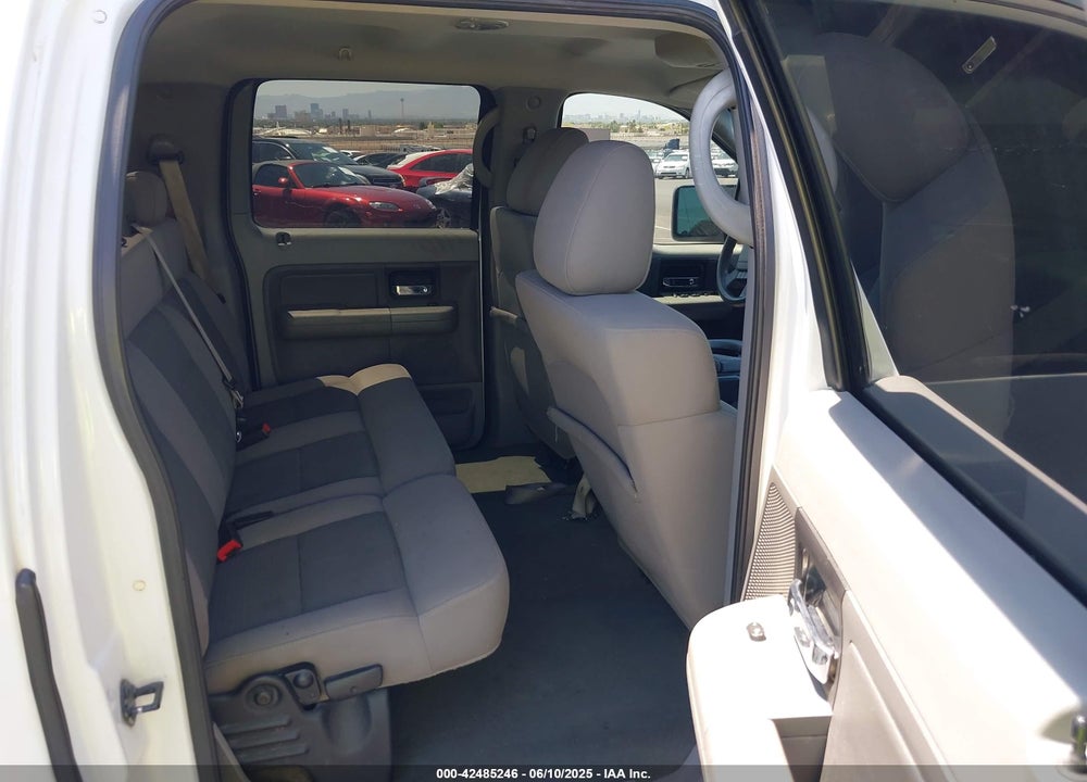 2005 FORD F-150 XLT VIN: 1FTRW12W55KC15429