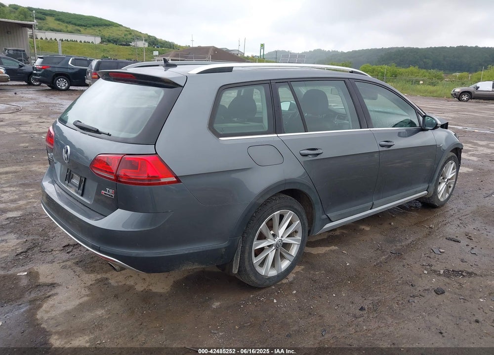 2017 VOLKSWAGEN GOLF ALLTRACK VIN: 3VWH17AU9HM514476
