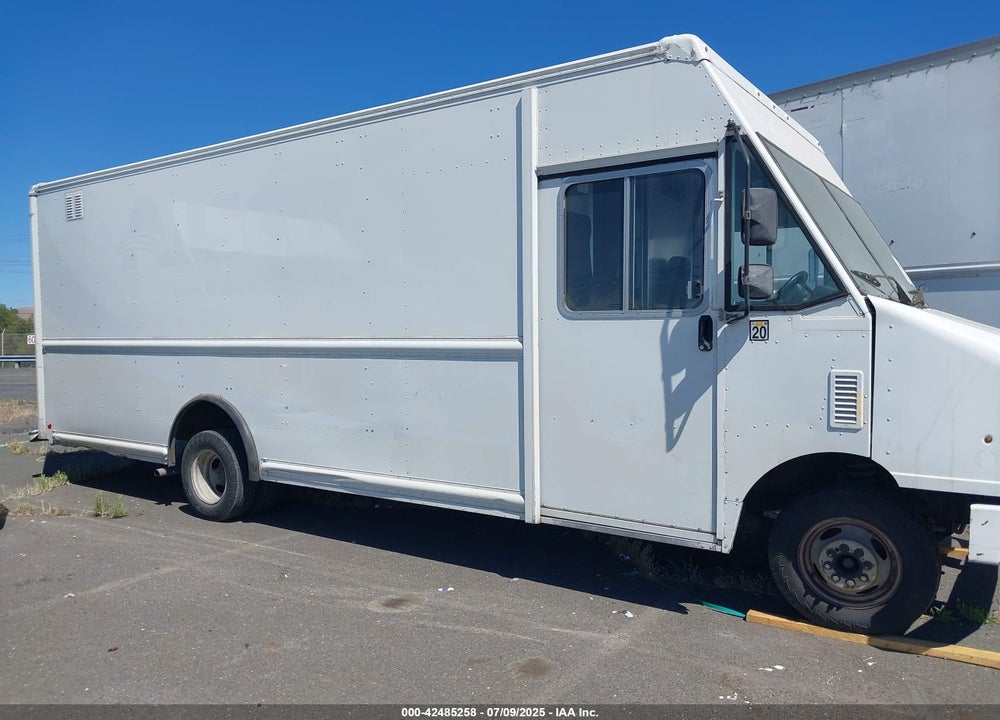 2014 FORD ECONOLINE E450 SUPER D CMM STRP CHS VIN: 1FC3E4KL2EDA92225