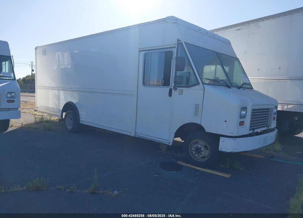 2014 FORD ECONOLINE E450 SUPER D CMM STRP CHS VIN: 1FC3E4KL2EDA92225