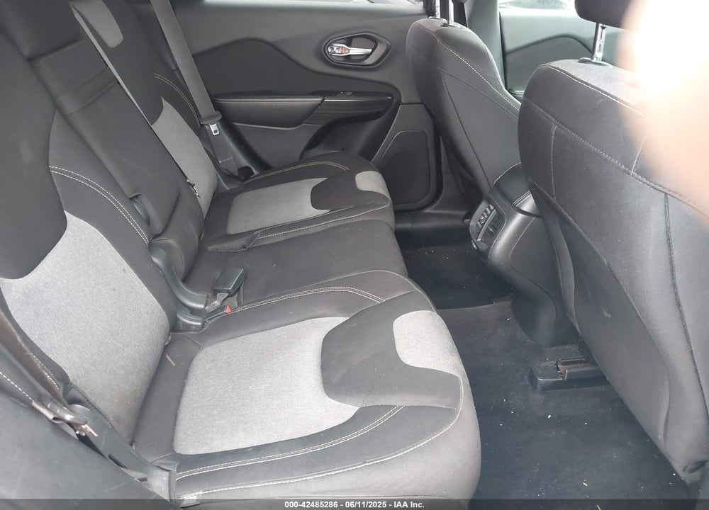 2014 JEEP CHEROKEE VIN: 1C4PJMAB9EW242972