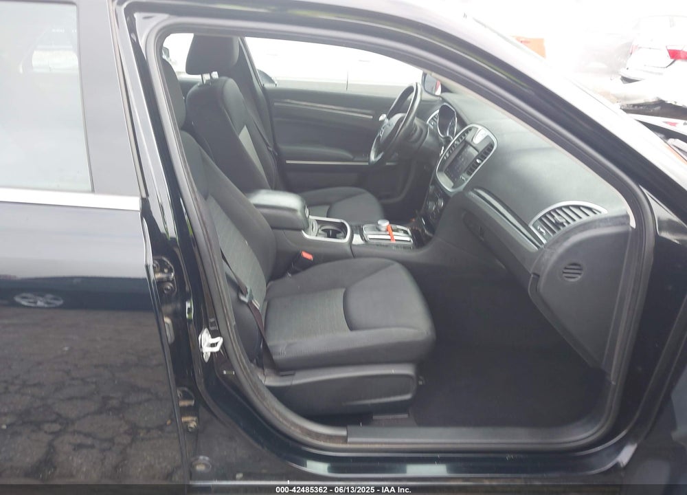 2019 CHRYSLER 300 VIN: 2C3CCAAG7KH601334