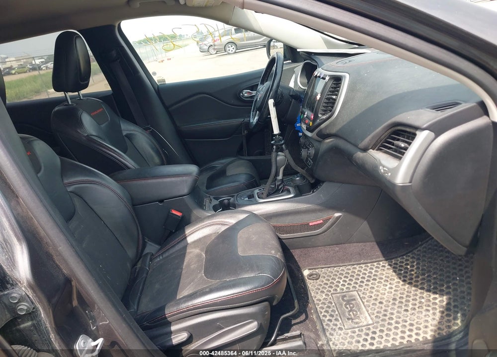 2016 JEEP CHEROKEE VIN: 1C4PJMBS1GW323434