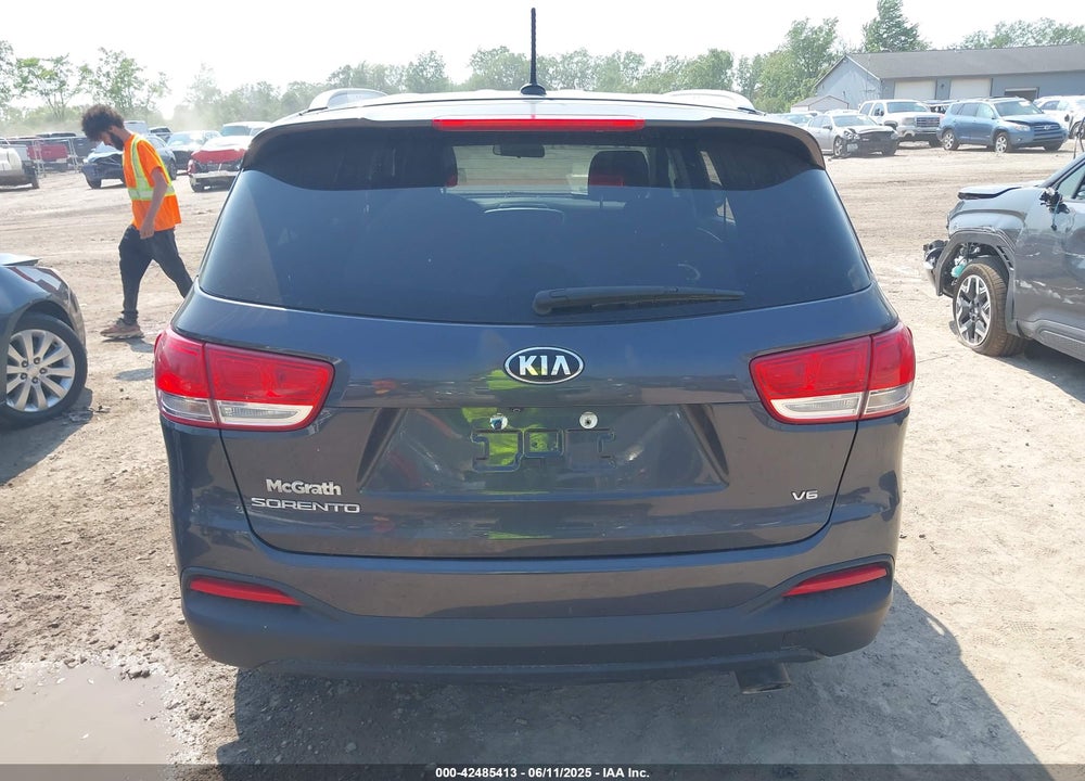 2017 KIA SORENTO VIN: 5XYPGDA54HG224387