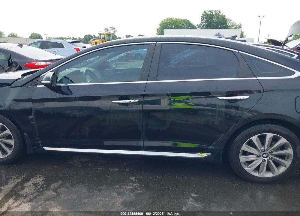 2017 HYUNDAI SONATA SPORT VIN: 5NPE34AF2HH500330