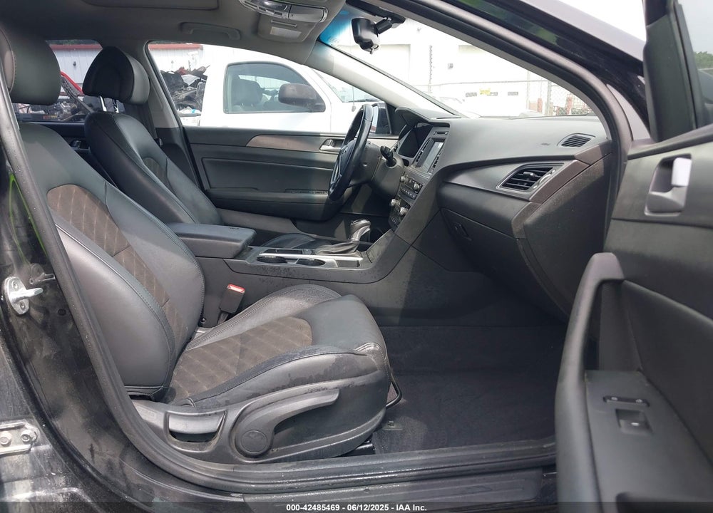 2017 HYUNDAI SONATA SPORT VIN: 5NPE34AF2HH500330