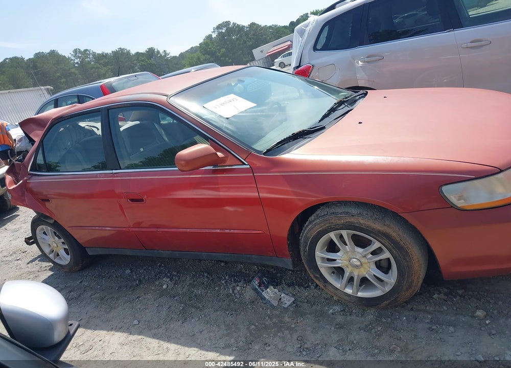 1998 HONDA ACCORD LX VIN: 1HGCG5646WA245373