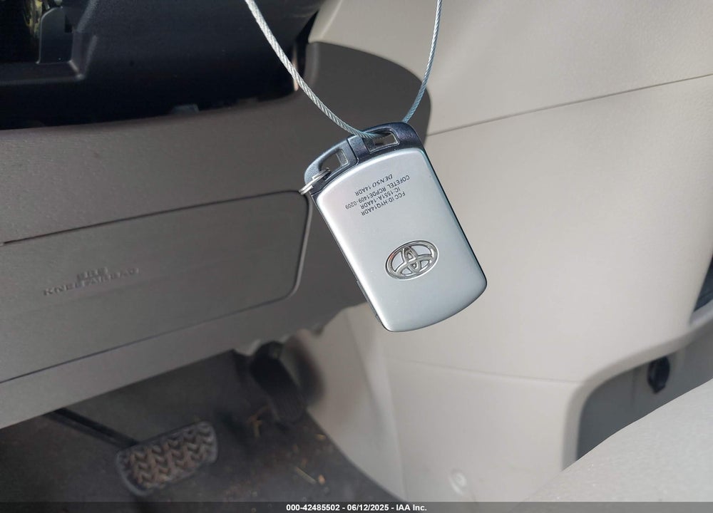 2020 TOYOTA SIENNA XLE VIN: 5TDDZ3DC5LS241258