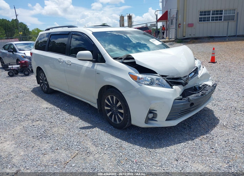 2020 TOYOTA SIENNA XLE VIN: 5TDDZ3DC5LS241258