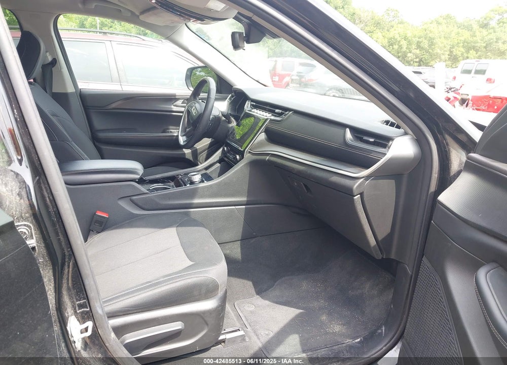 2023 JEEP GRAND CHEROKEE L LAREDO 4X4 VIN: 1C4RJKAG6P8865787