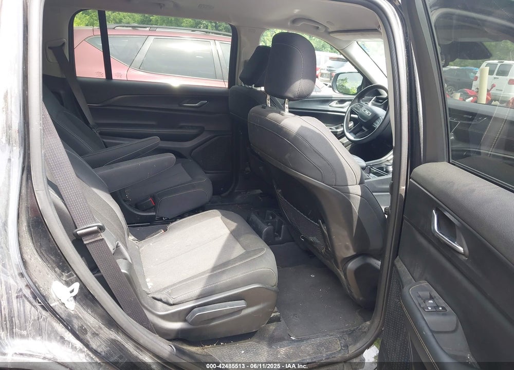 2023 JEEP GRAND CHEROKEE L LAREDO 4X4 VIN: 1C4RJKAG6P8865787