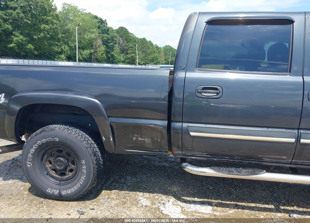 2004 CHEVROLET SILVERADO 2500HD LT VIN: 1GCHK23U44F177791