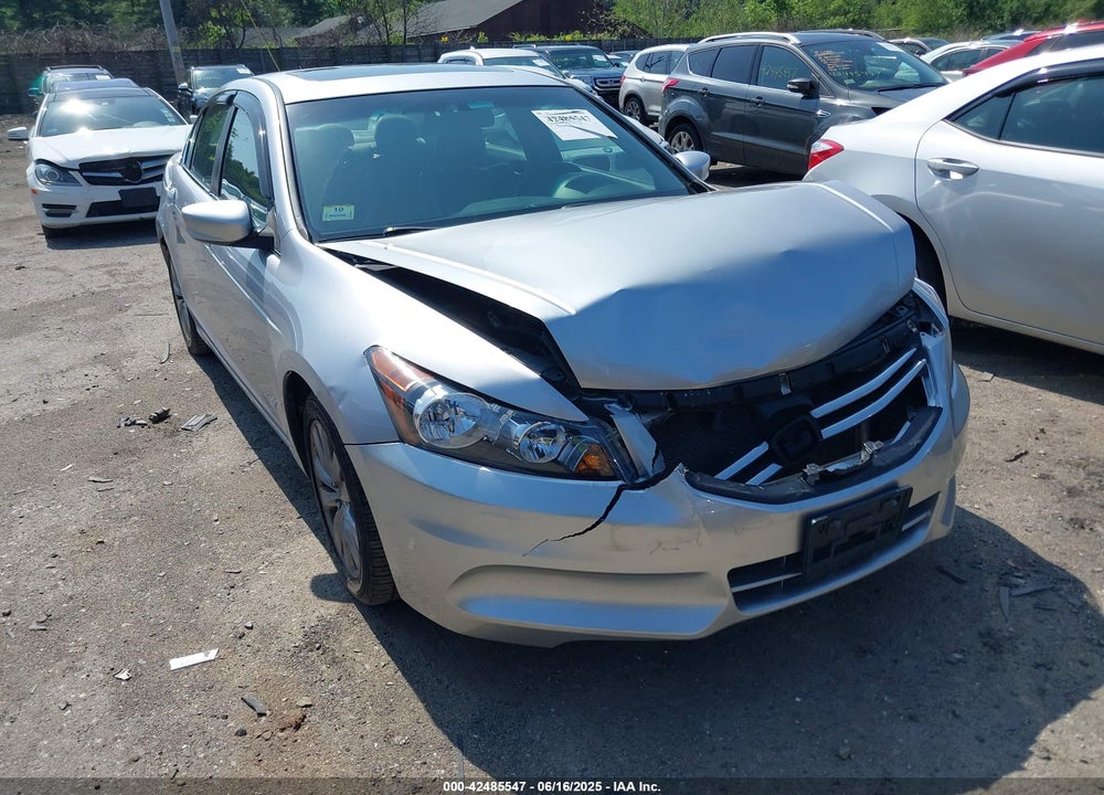 2011 HONDA ACCORD 2.4 EX-L VIN: 1HGCP2F80BA098639