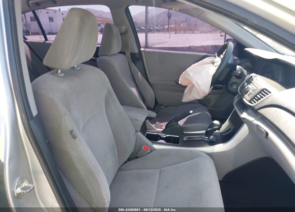 2013 HONDA ACCORD LX VIN: 1HGCR2F32DA175111