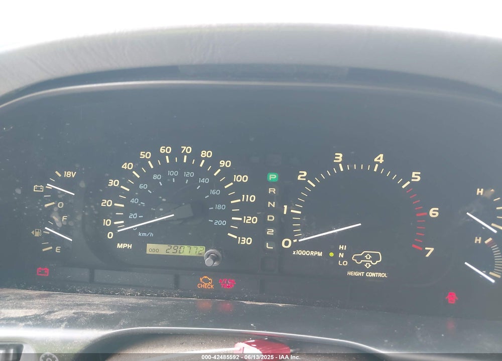 2001 LEXUS LX 470 VIN: JTJHT00W713504833