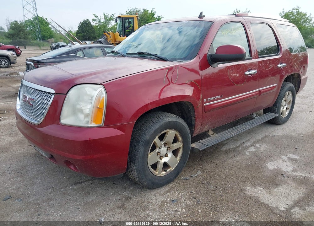 2008 GMC YUKON DENALI VIN: 1GKFK63858J162600