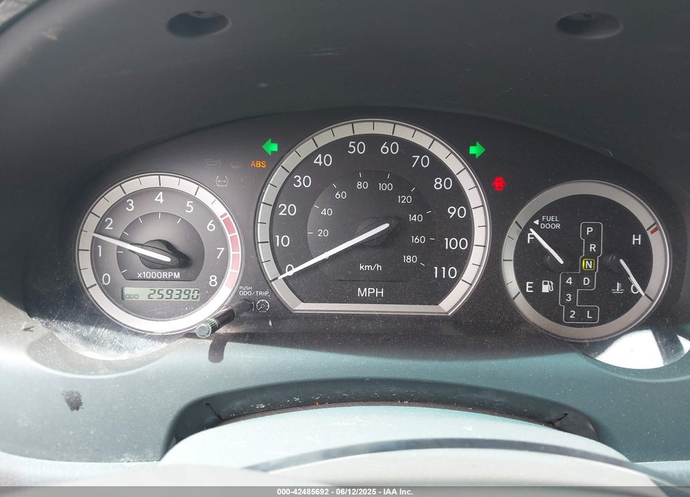 2004 TOYOTA SIENNA LE VIN: 5TDZA23C04S071272