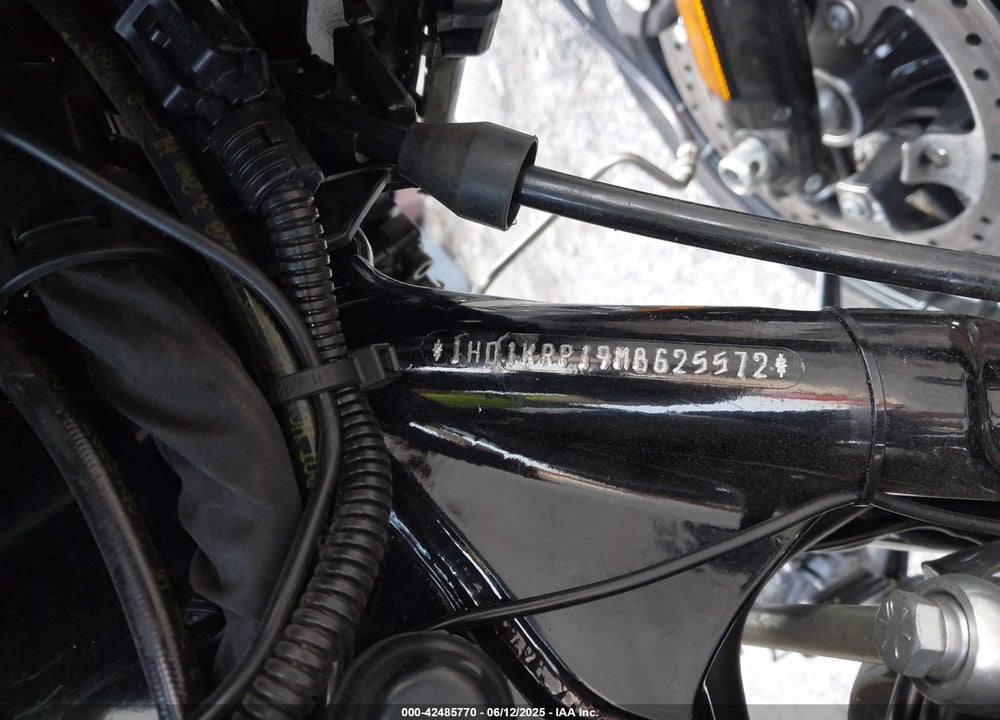 2021 HARLEY-DAVIDSON FLHXS VIN: 1HD1KRP19MB625572