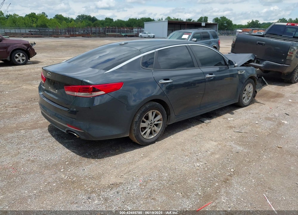 2016 KIA OPTIMA LX VIN: 5XXGT4L30GG111367