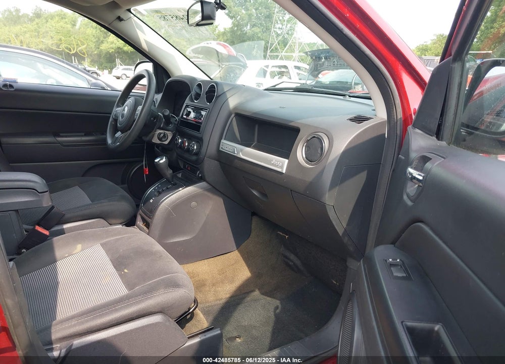 2016 JEEP COMPASS VIN: 1C4NJCBB0GD785738