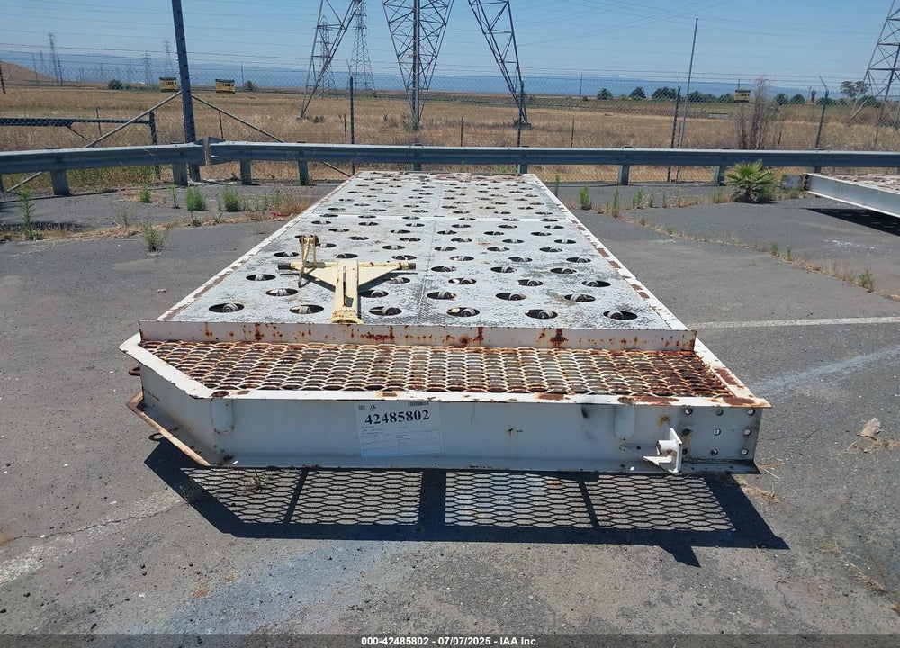 1998 EQUIPMENT STEEL GSE 9333 VIN: 00000000000041610