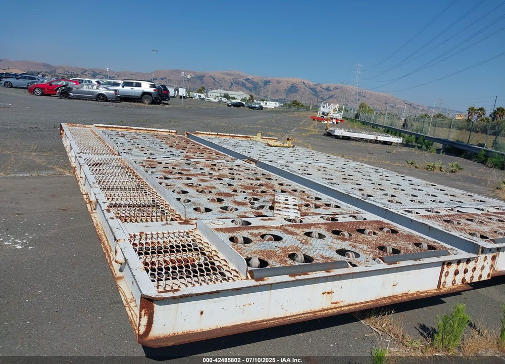 1998 EQUIPMENT STEEL GSE 9333 VIN: 00000000000041610