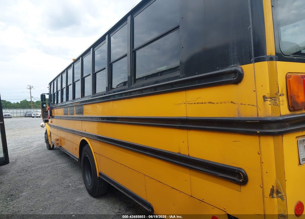 2009 FREIGHTLINER CHASSIS B2B VIN: 4UZABRDJ89CAE9393