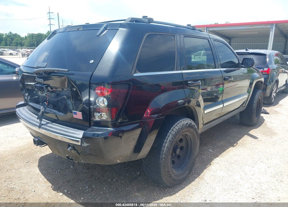 2005 CHEROKEE JEEP GRAND  LIMITED VIN: 1J8HR58225C592060